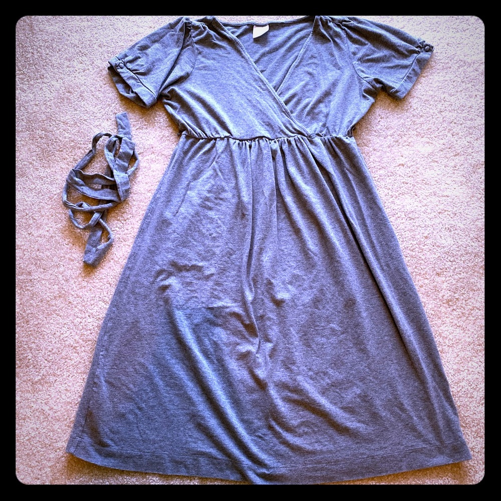 Women’s maternity gray dress size Medium